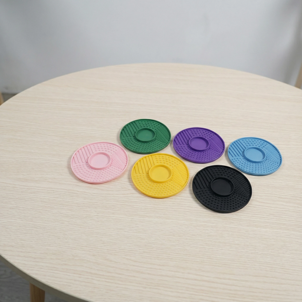 Anti-Slip Pet Feeding Mat for Bowls – 20 × 14 cm