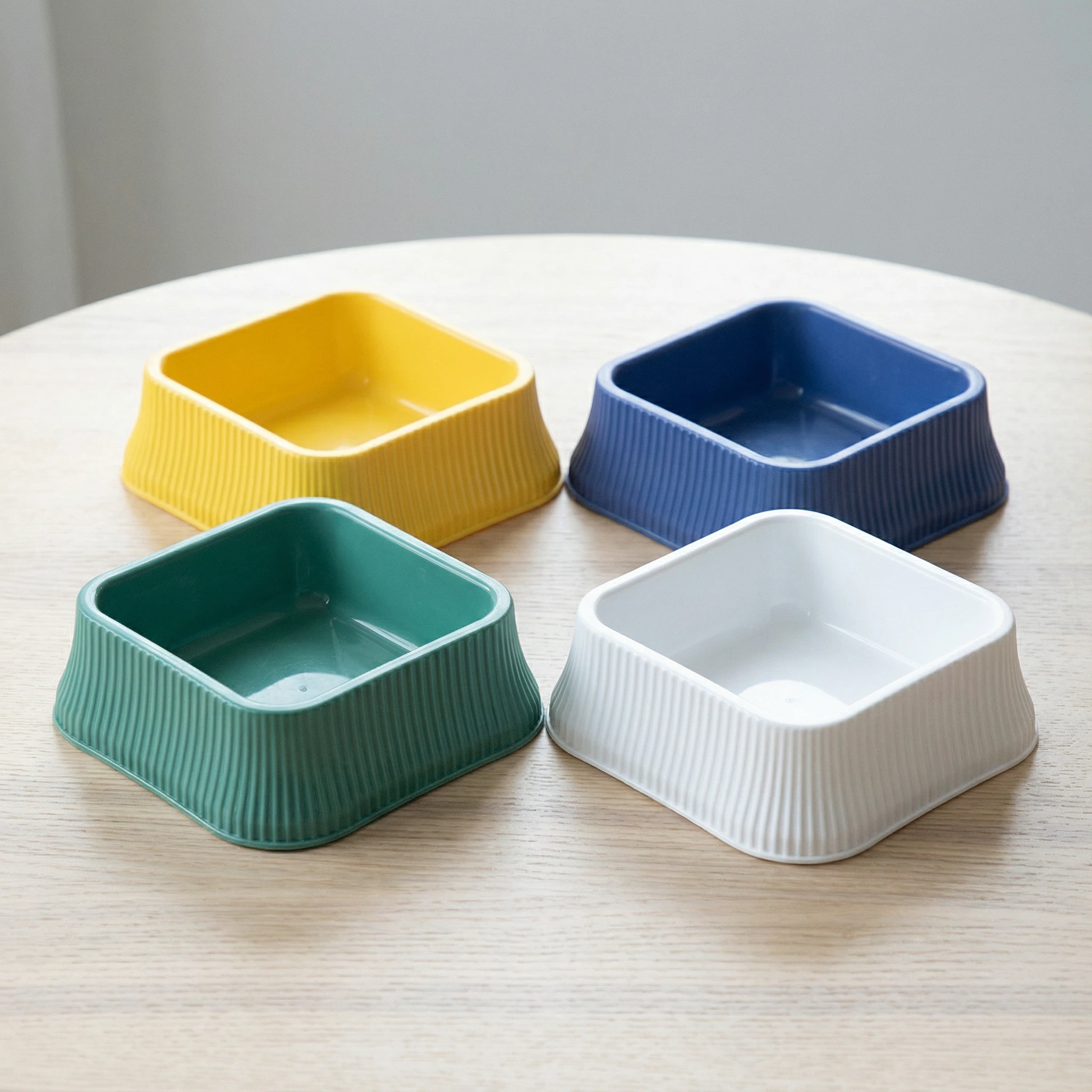 Square Pet Food Bowl – 17.5×17.5 cm