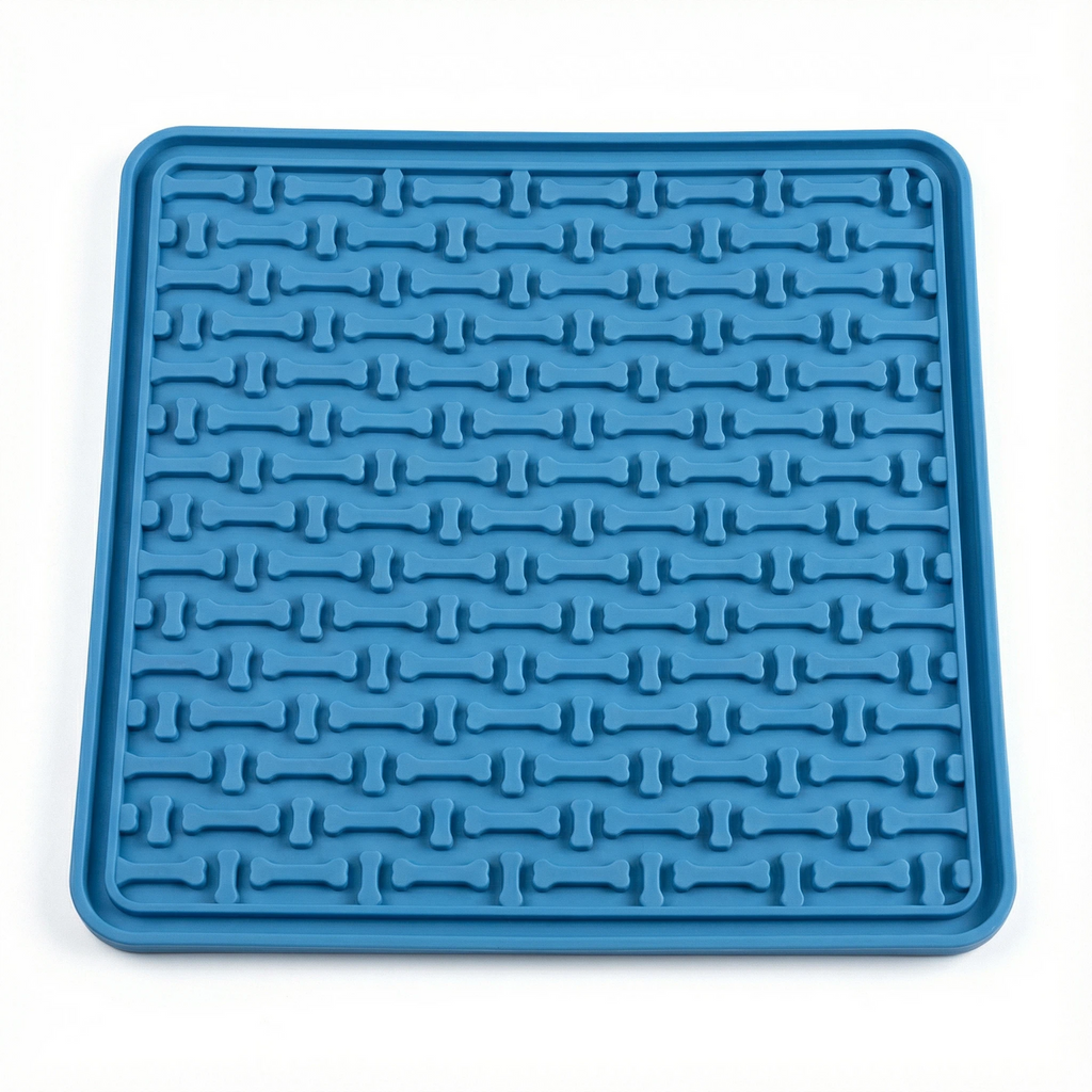Square Anti-Slip Pet Feeding Mat for Bowls – 20 × 20 cm